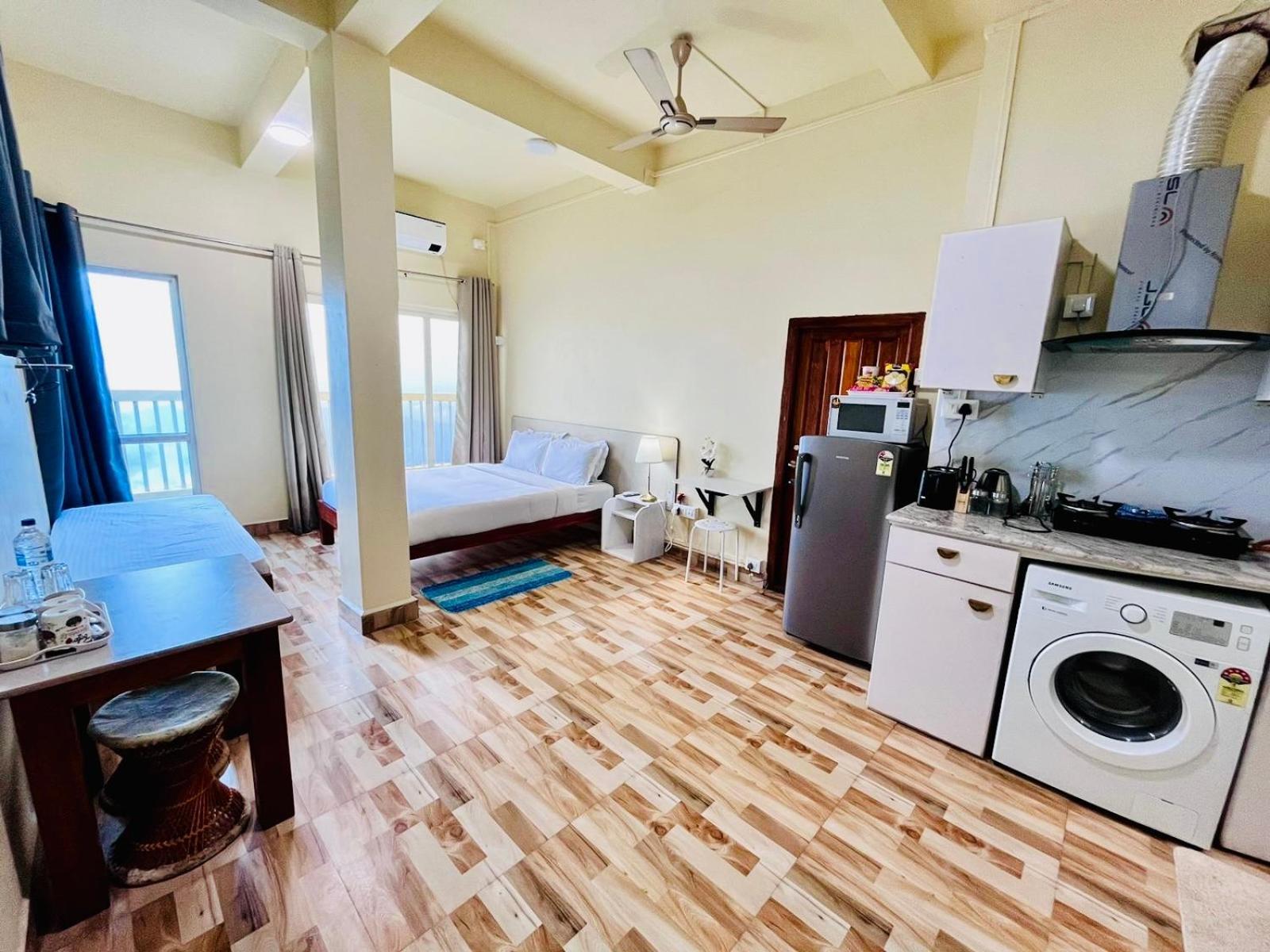 Aizawl Guest House Apartments ภายนอก รูปภาพ