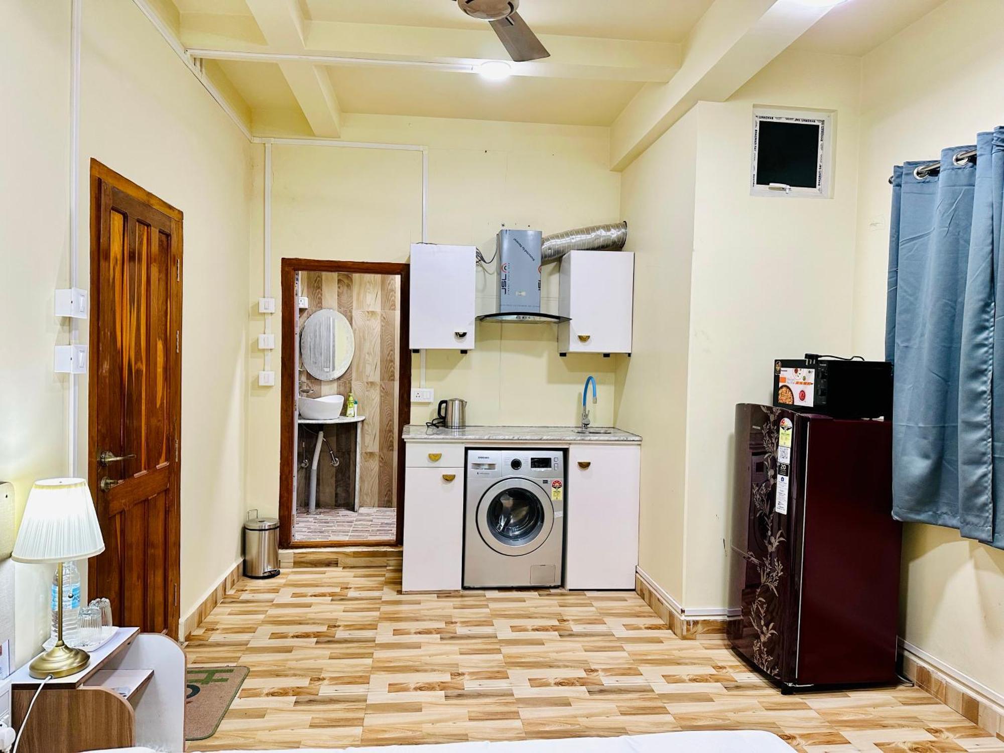 Aizawl Guest House Apartments ภายนอก รูปภาพ