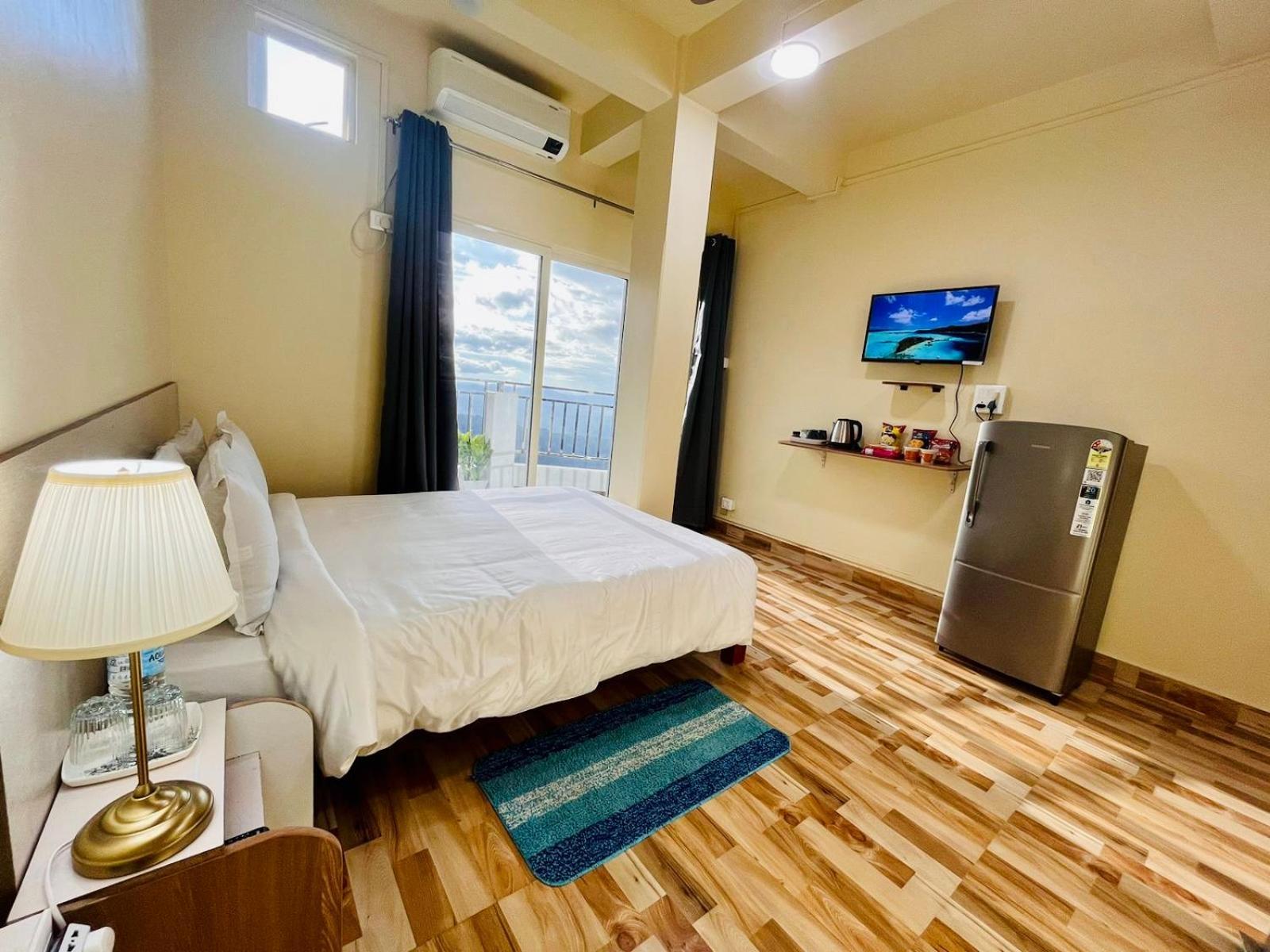 Aizawl Guest House Apartments ภายนอก รูปภาพ