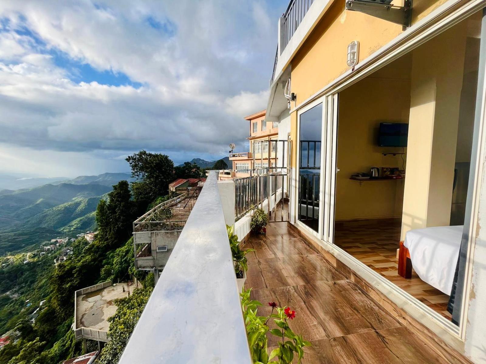 Aizawl Guest House Apartments ภายนอก รูปภาพ