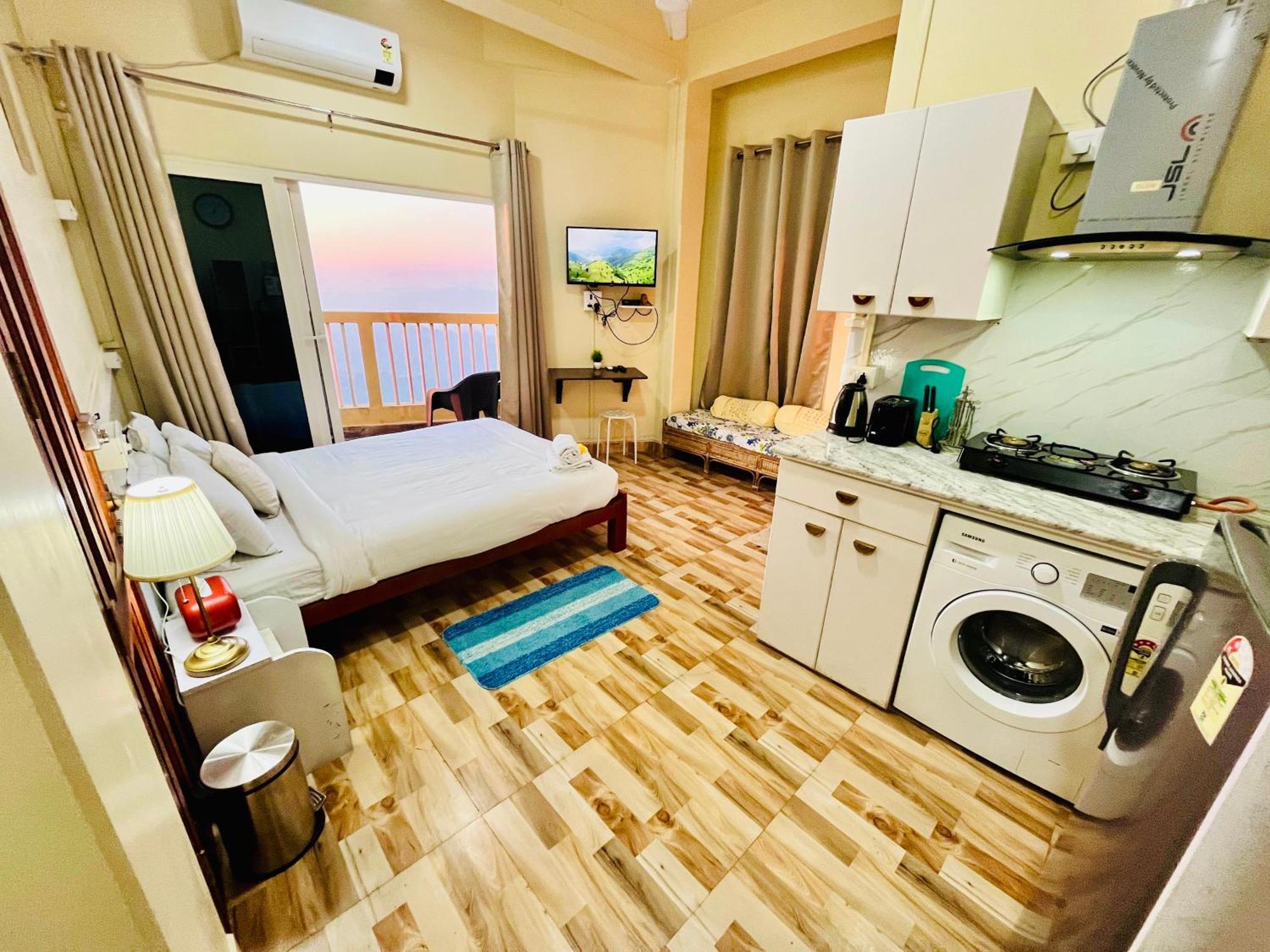 Aizawl Guest House Apartments ภายนอก รูปภาพ